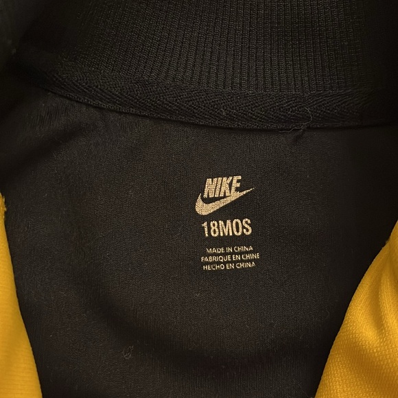18M Nike track jacket - Picture 3 of 4